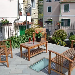 https://monolocale-con-giardino-e-parcheggio-privato.hotelitalianriviera.com