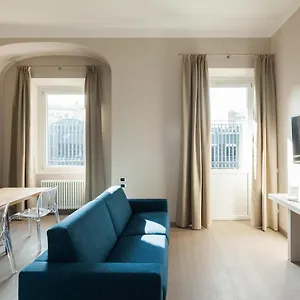 https://easyhomes-duomo-suites-apartments.italymilanhotels.net