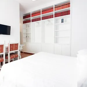 https://duomo-charme-apartment.italymilanhotels.net